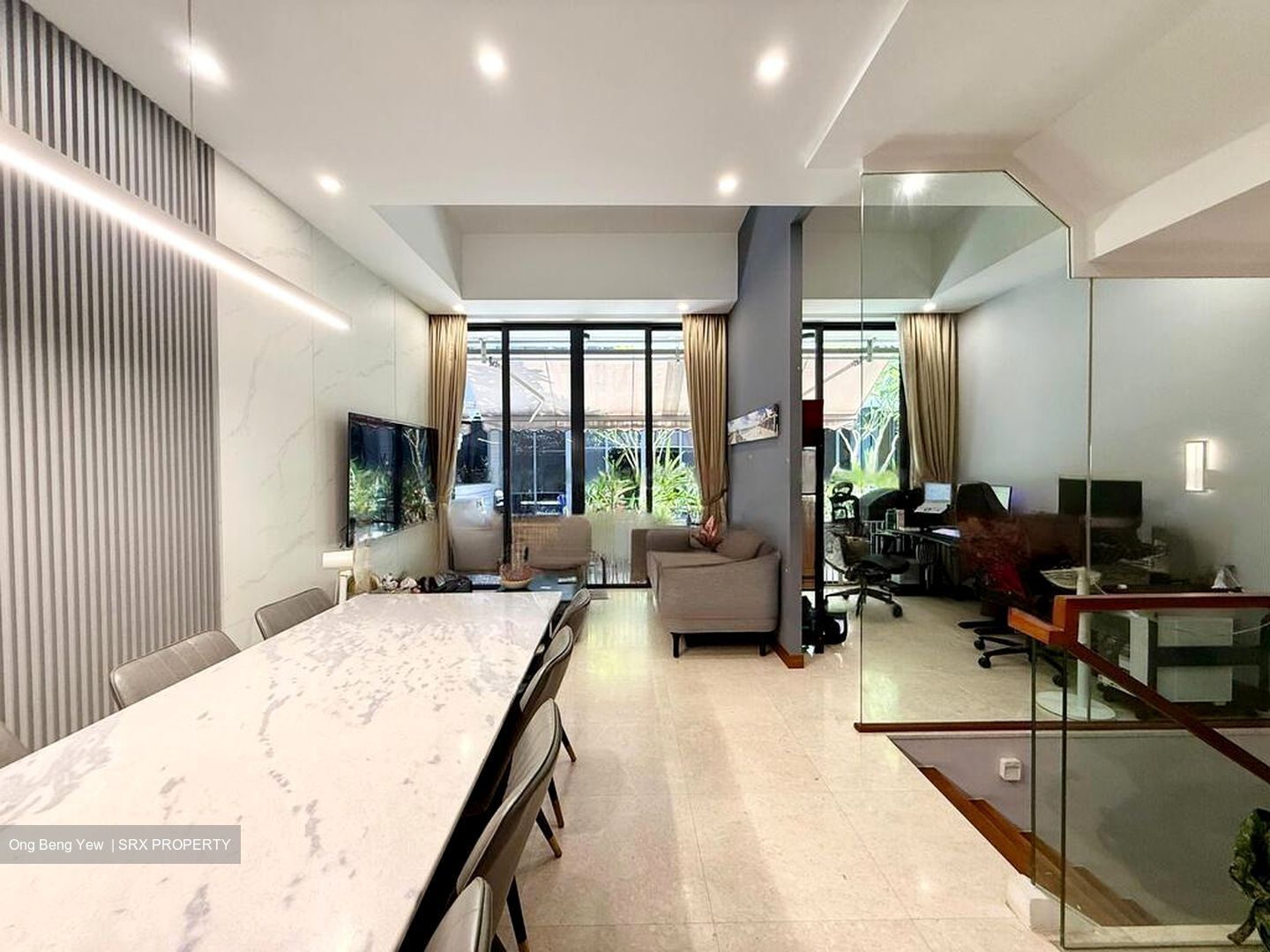 Sunrise Avenue (D28), Terrace #479246391